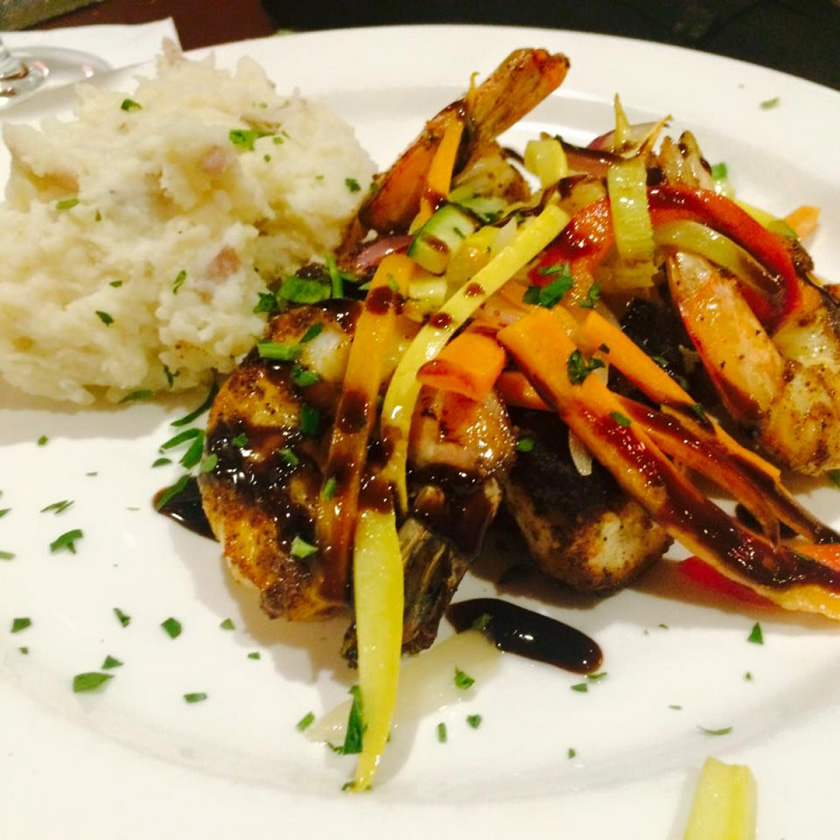 Grilled shrimp with seasonal vegetables and mashed potato